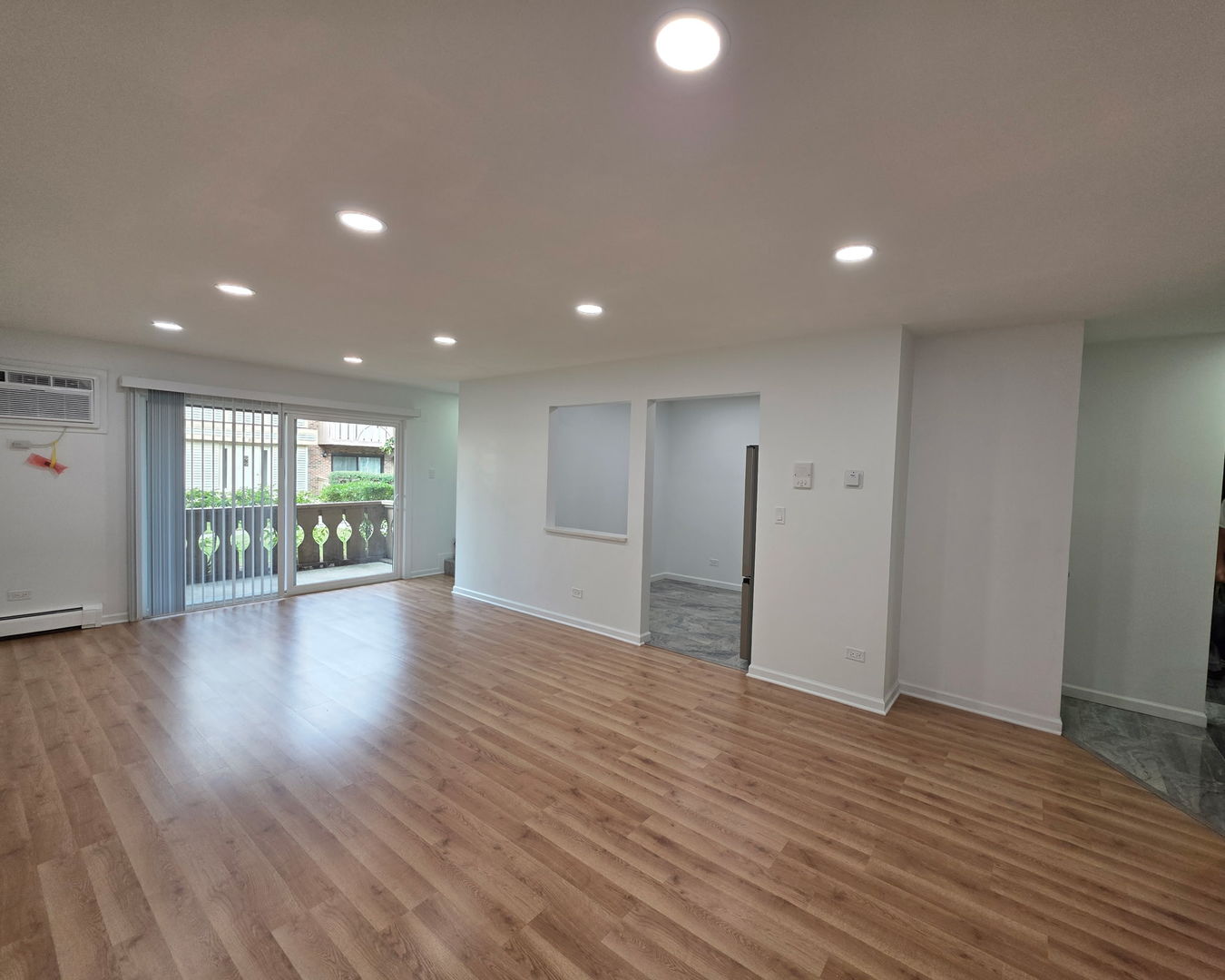 6 Parkside Court, Unit 2 Vernon Hills, IL 60061 - Photo 2 of 12