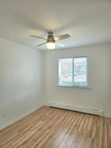 $2,000 | 6 Parkside Court, Unit 2, Vernon Hills, IL 60061