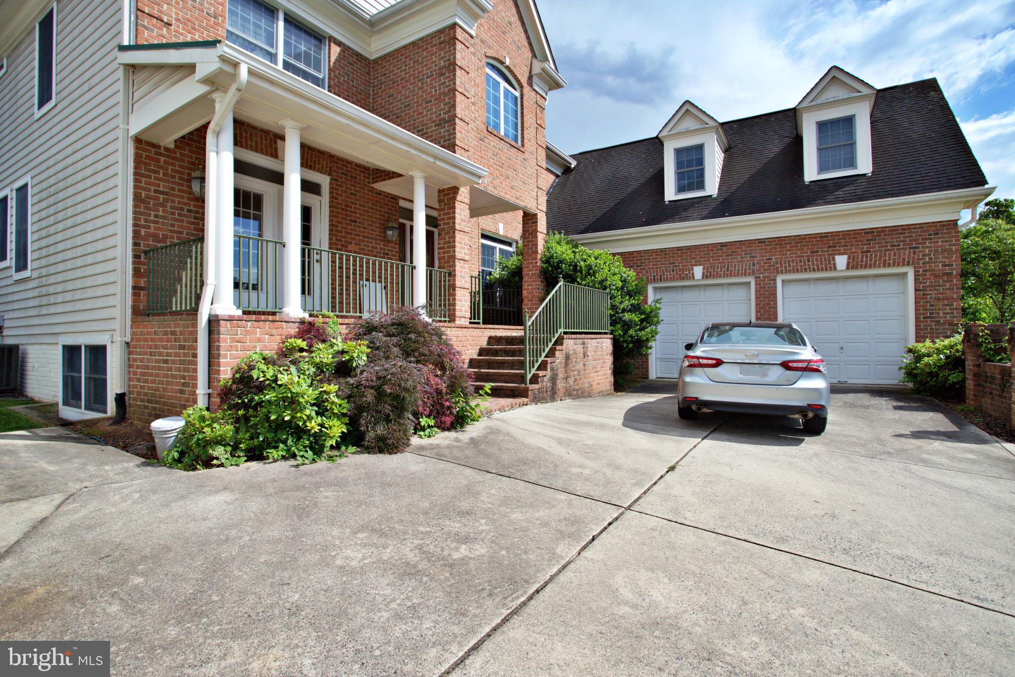 20964 Nightshade Place Ashburn, VA 20147 - Photo 3 of 41