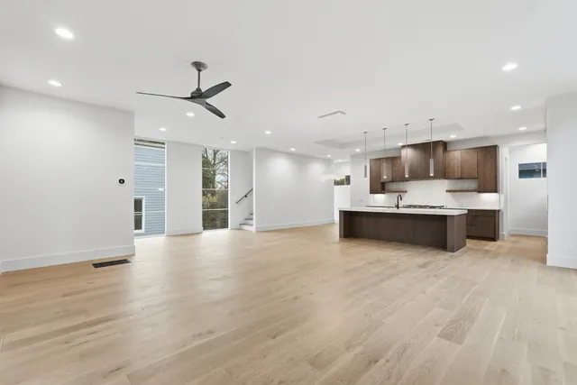 $12,000 | 3718 West End Avenue, Unit 5, Nashville, TN 37205