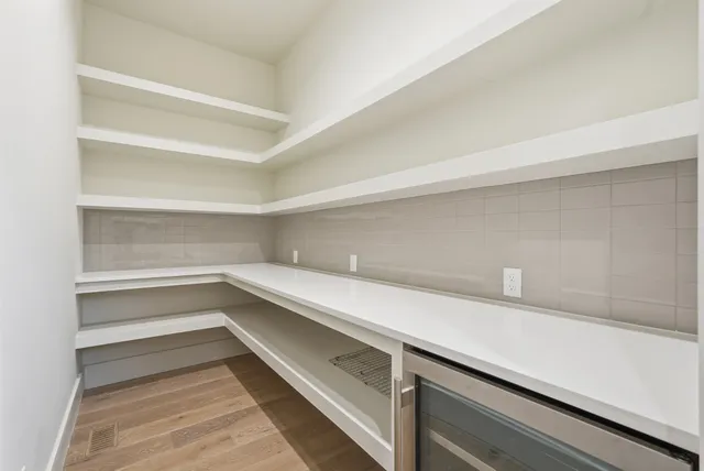 $12,000 | 3718 West End Avenue, Unit 5, Nashville, TN 37205