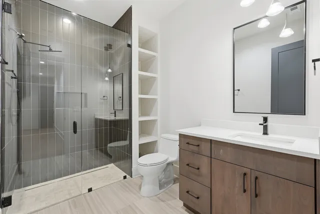 $12,000 | 3718 West End Avenue, Unit 5, Nashville, TN 37205