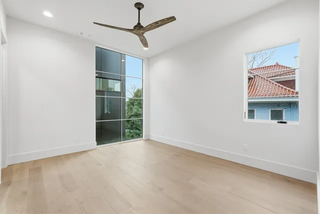 $12,000 | 3718 West End Avenue, Unit 5, Nashville, TN 37205