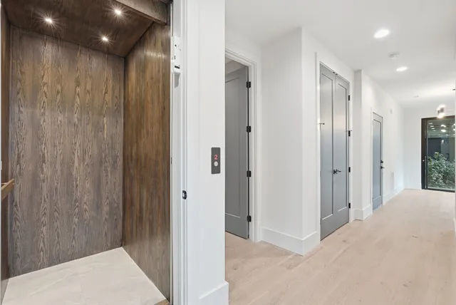 $12,000 | 3718 West End Avenue, Unit 5, Nashville, TN 37205