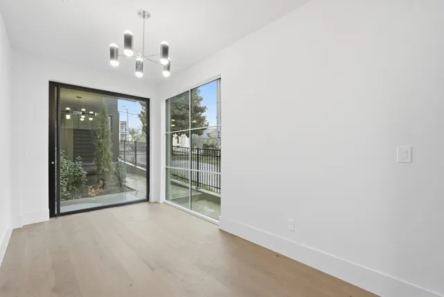 $12,000 | 3718 West End Avenue, Unit 5, Nashville, TN 37205