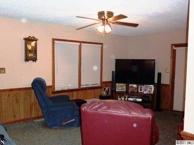 1733 Dameron Road Bessemer City, NC 28016 - Photo 4 of 14 Gallery Image 4