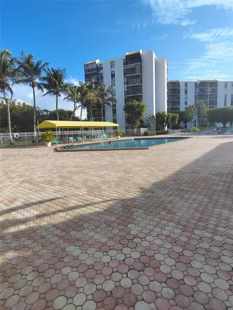 $1,975 | 20400 West Country Club Drive, Unit 209, Aventura, FL 33180