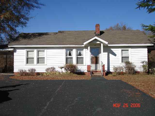 504 Lindley Road Piedmont, SC 29673 - Photo 1 of 9 Gallery Image 1