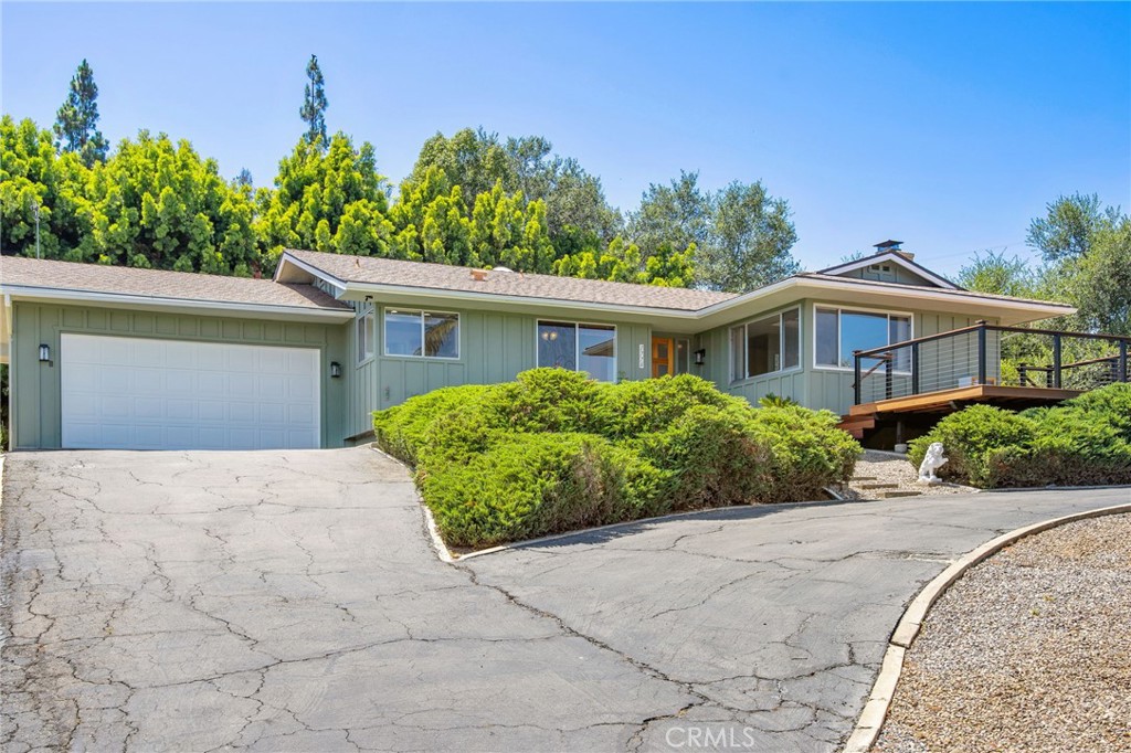 1776 St Peters Drive Fallbrook, CA 92028 - Photo 4 of 55