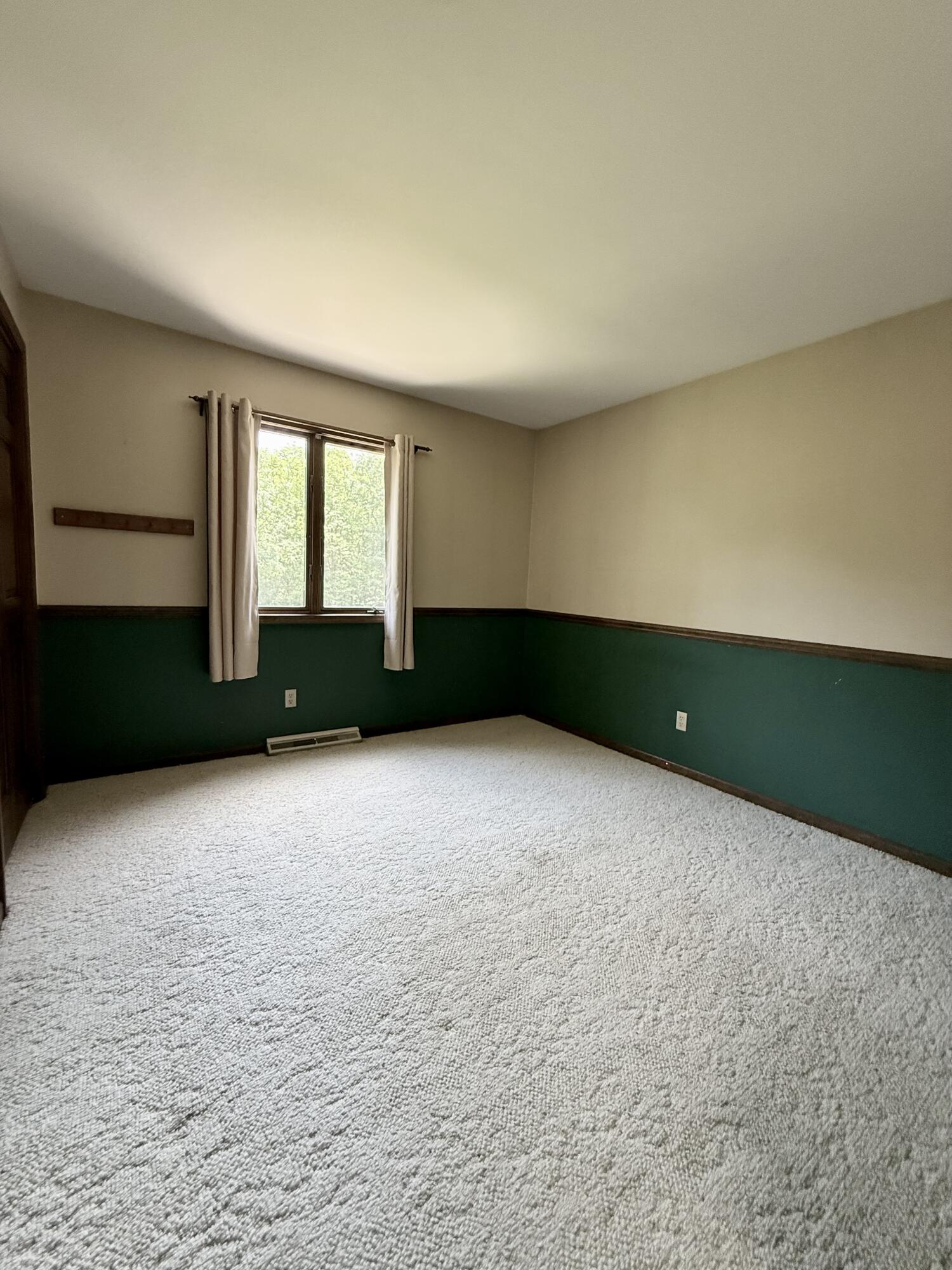 6834 Mercedes Lane Demotte, IN 46310 - Photo 21 of 35 1500x2000