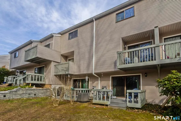 $270,000 | 803 Timber Lane, Unit 803, Canton, CT 06019