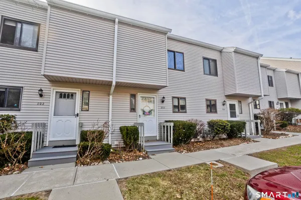 $270,000 | 803 Timber Lane, Unit 803, Canton, CT 06019