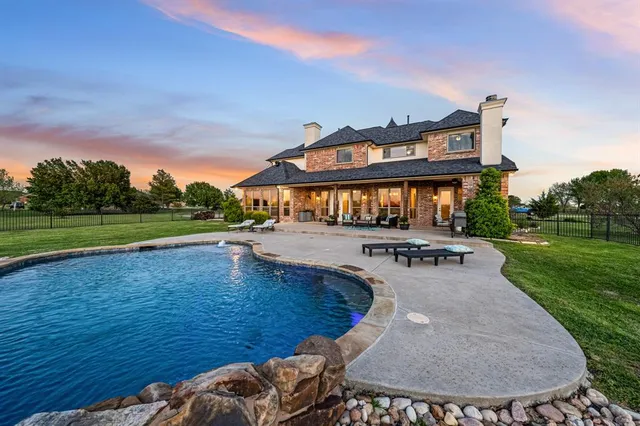 $975,000 | 252 Quail Creek Road, McLendon-Chisholm, TX 75032