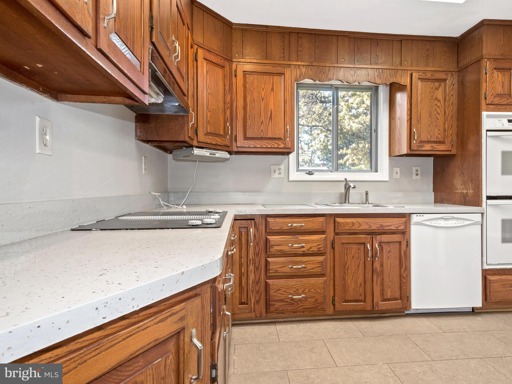 12423 Littleton Street Silver Spring, MD 20906 - Photo 8 of 28 Kitchen