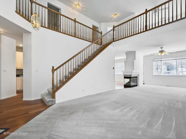 $369,900 | 31104 Carpenter Court, Warrenville, IL 60555