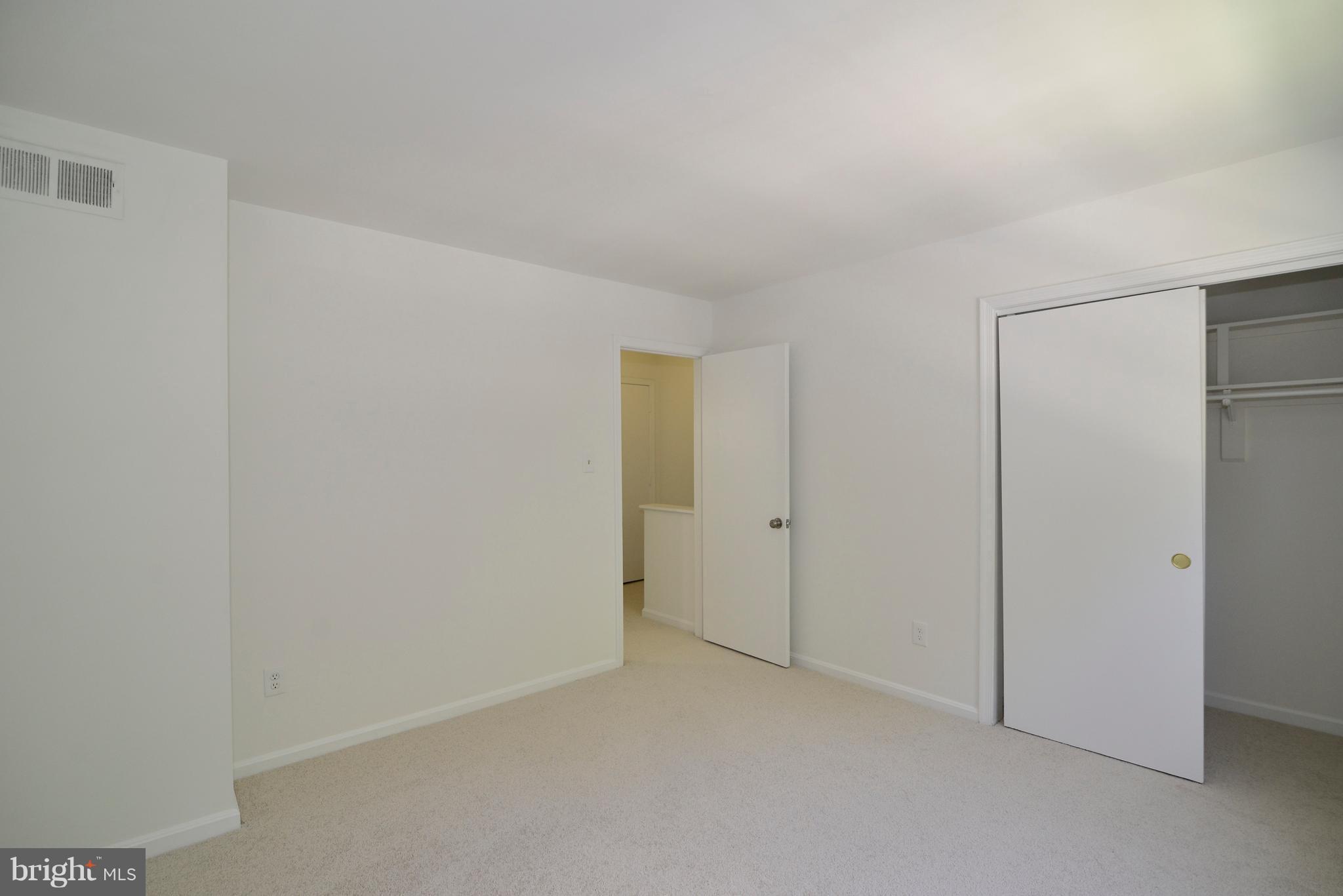 5841 Royal Ridge Drive, Unit 947 Springfield, VA 22152 - Photo 11 of 22 Bedroom 2