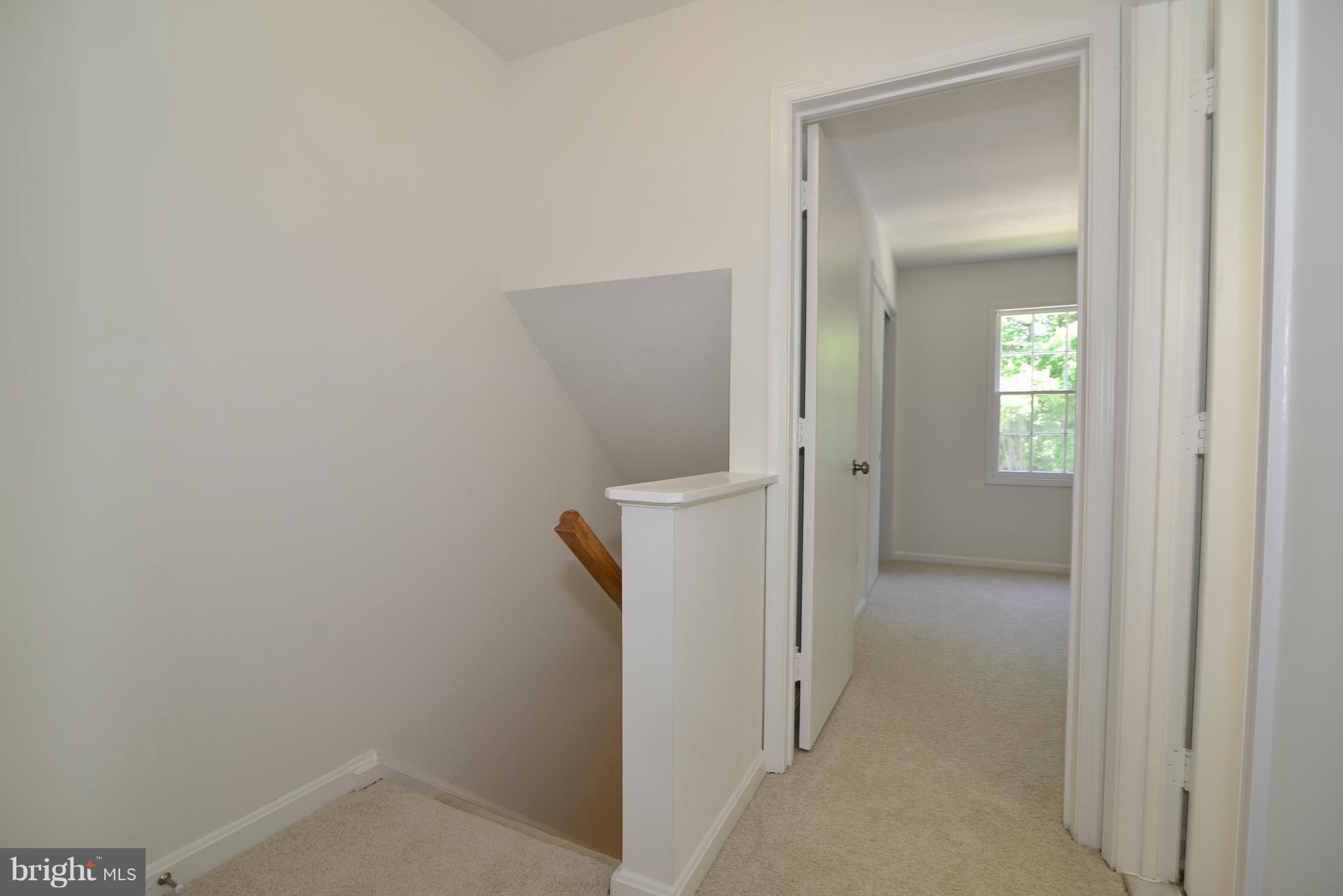 5841 Royal Ridge Drive, Unit 947 Springfield, VA 22152 - Photo 20 of 22 Landing
