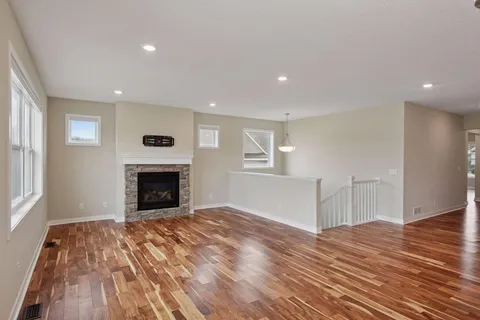 $595,000 | 5743 Meridian Way Northeast, Prior Lake, MN 55372