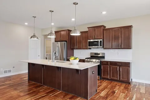 $595,000 | 5743 Meridian Way Northeast, Prior Lake, MN 55372