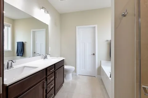 $595,000 | 5743 Meridian Way Northeast, Prior Lake, MN 55372