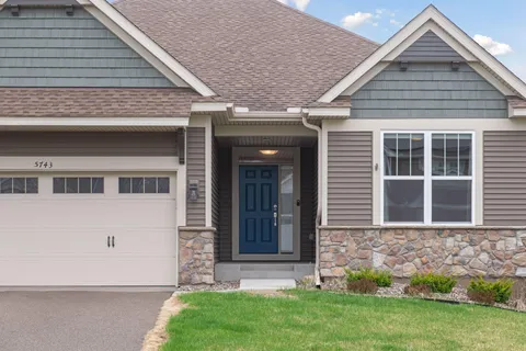 $595,000 | 5743 Meridian Way Northeast, Prior Lake, MN 55372