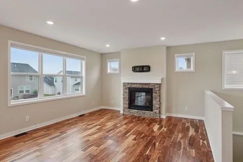 $595,000 | 5743 Meridian Way Northeast, Prior Lake, MN 55372