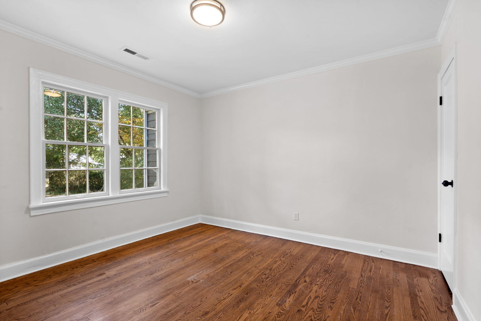 708 South Moore Road Chattanooga, TN 37412 - Photo 17 of 31 Bedroom 1