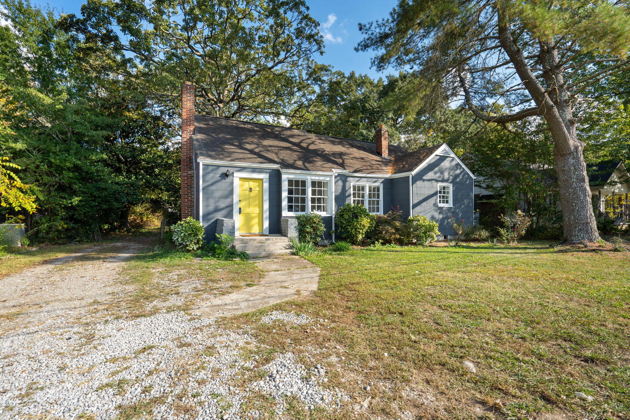 708 South Moore Road Chattanooga, TN 37412 - Photo 30 of 31 Front View