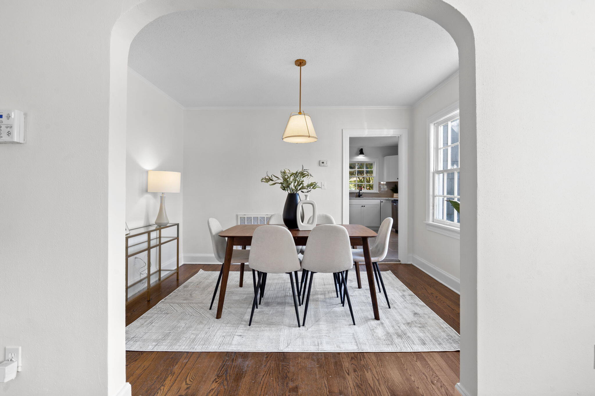 708 South Moore Road Chattanooga, TN 37412 - Photo 6 of 31 Dining Room