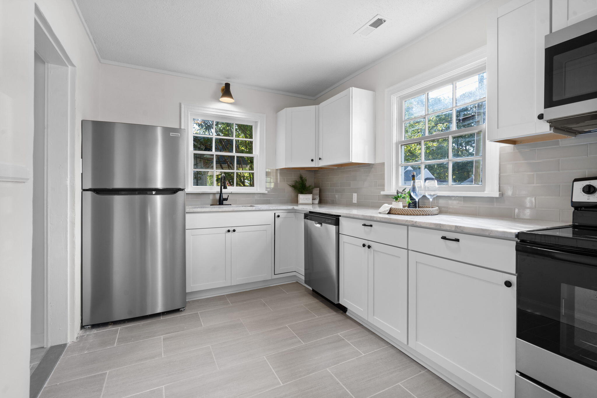 708 South Moore Road Chattanooga, TN 37412 - Photo 8 of 31 Kitchen