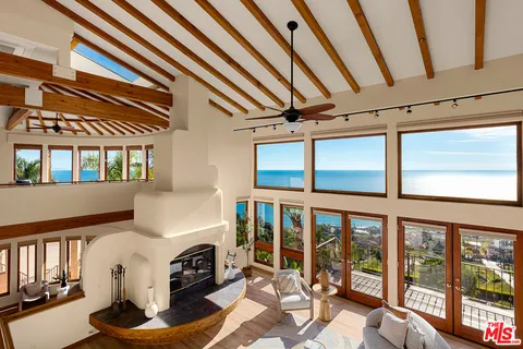 $5,000,000 | 4240 Avenida De La Encinal, Malibu, CA 90265