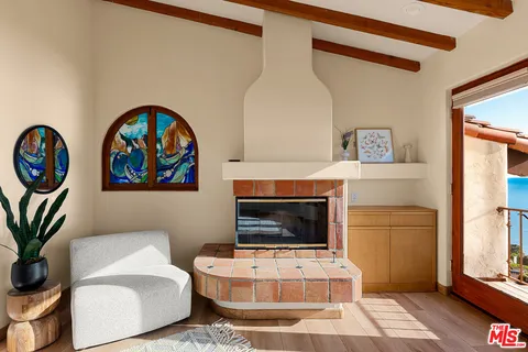 $5,000,000 | 4240 Avenida De La Encinal, Malibu, CA 90265