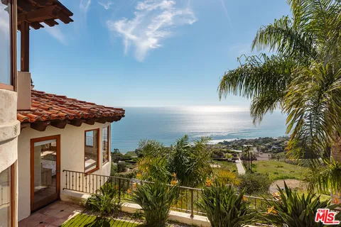 $5,000,000 | 4240 Avenida De La Encinal, Malibu, CA 90265