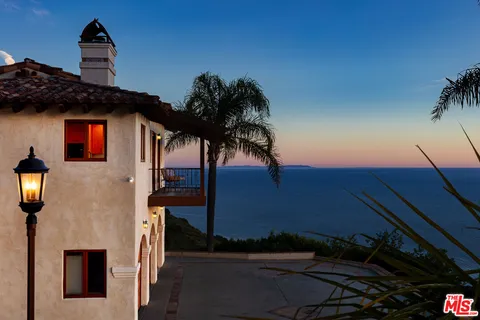 $5,000,000 | 4240 Avenida De La Encinal, Malibu, CA 90265