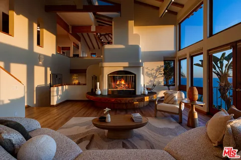 $5,000,000 | 4240 Avenida De La Encinal, Malibu, CA 90265