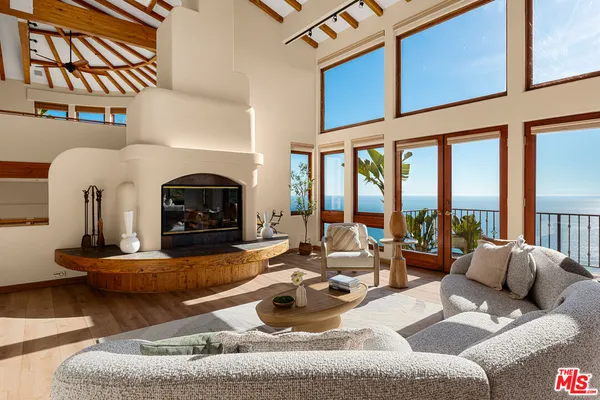 $5,000,000 | 4240 Avenida De La Encinal, Malibu, CA 90265
