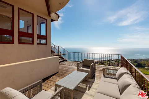 $5,000,000 | 4240 Avenida De La Encinal, Malibu, CA 90265