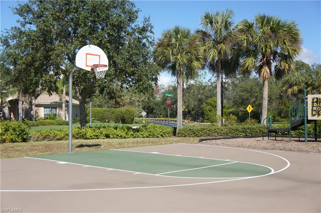16192 Parque Lane Naples, FL 34110 - Photo 24 of 27 Community Basketball Court