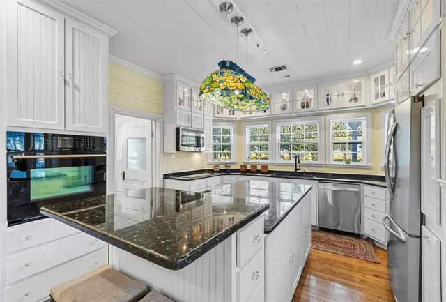 $1,425,000 | 1610 County Road 463, Coupland, TX 78615