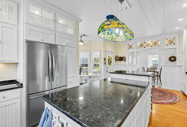 $1,425,000 | 1610 County Road 463, Coupland, TX 78615