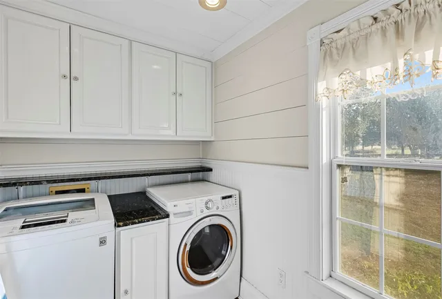 $1,425,000 | 1610 County Road 463, Coupland, TX 78615