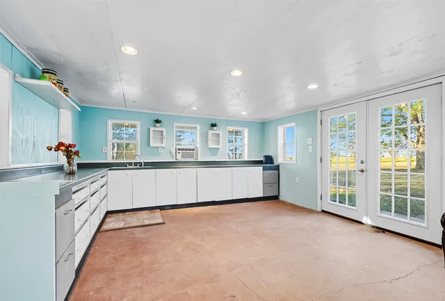 $1,425,000 | 1610 County Road 463, Coupland, TX 78615