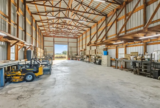 $1,425,000 | 1610 County Road 463, Coupland, TX 78615