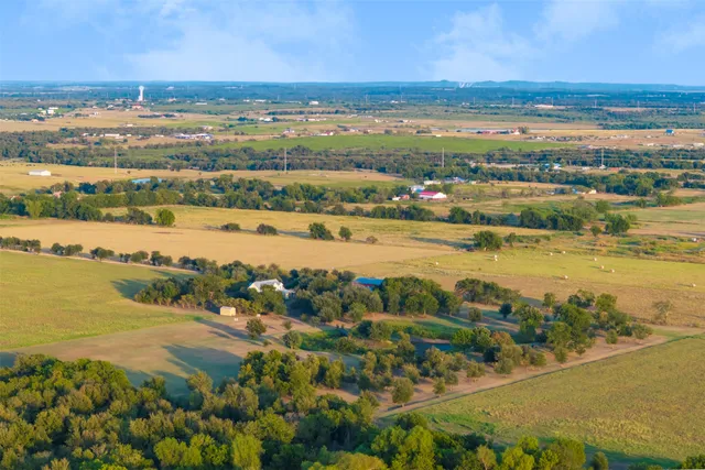 $1,425,000 | 1610 County Road 463, Coupland, TX 78615