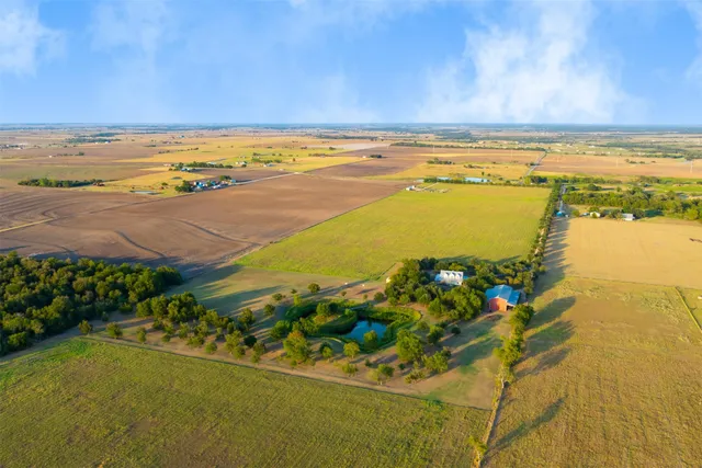 $1,425,000 | 1610 County Road 463, Coupland, TX 78615