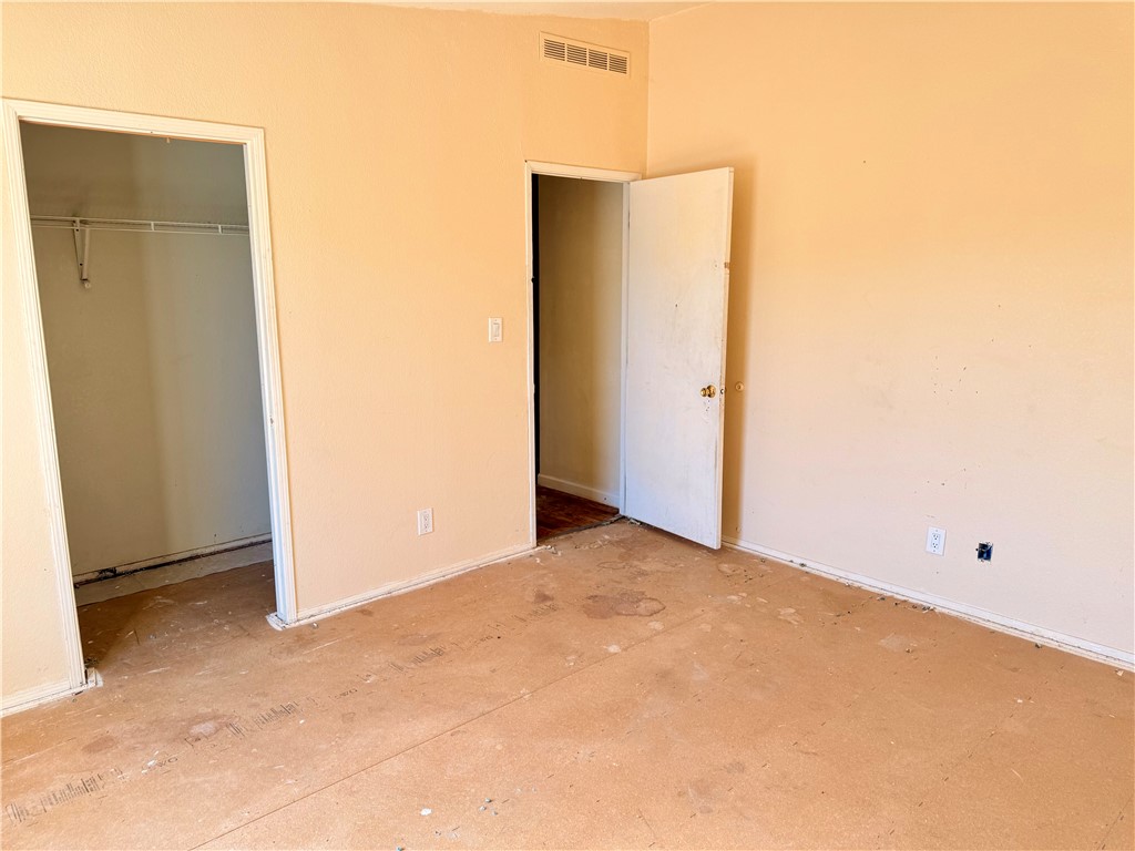 5495 Destiny Way Golden Valley, AZ 86413 - Photo 19 of 48 a view of an empty room