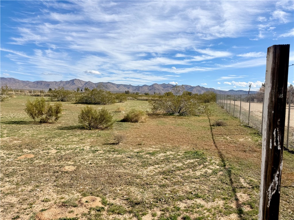 5495 Destiny Way Golden Valley, AZ 86413 - Photo 31 of 48 a view of lake with mountain