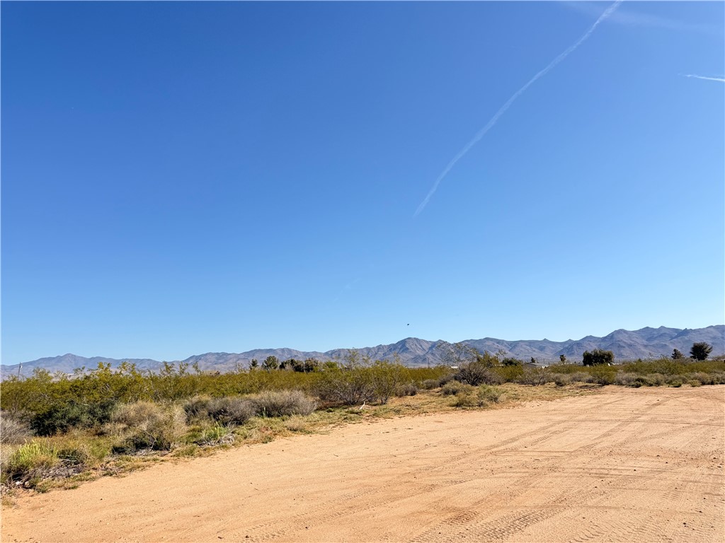 5495 Destiny Way Golden Valley, AZ 86413 - Photo 44 of 48 a view of lake and mountain