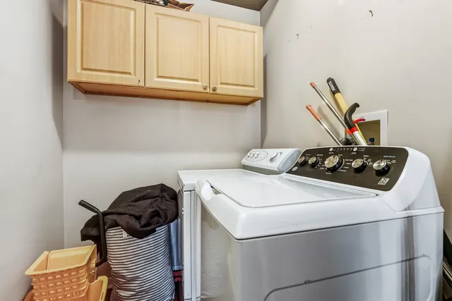 $285,000 | 18423 Stone Creek Drive, Hazel Crest, IL 60429