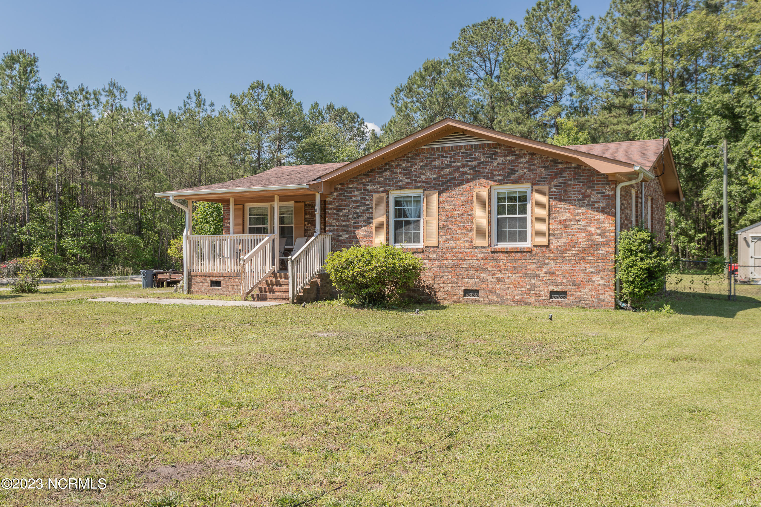 1682 Fennell Town Road Rocky Point, NC 28457 - Photo 5 of 46 5FRONT